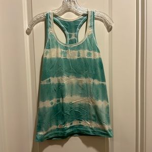 Lululemon blue/white tank size 8